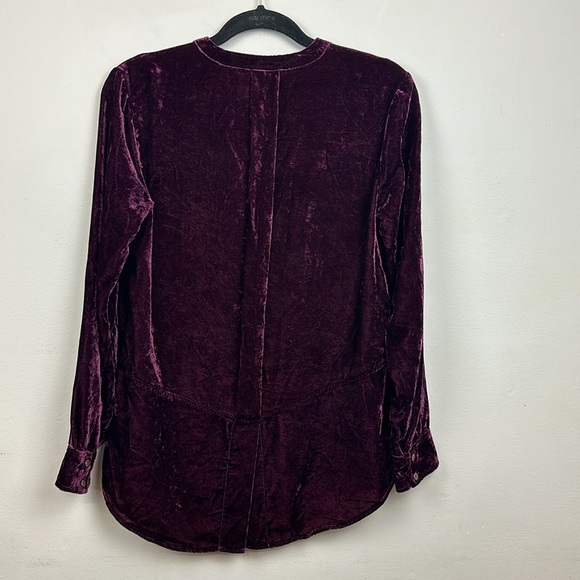 Democracy Velvet Button Down, Box Pleat and Split Back Shirt, Deep Plum Sz XS - Picture 8 of 12